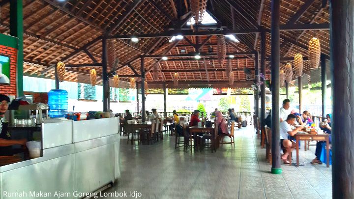 Rumah Makan Ajam Goreng Lombok Idjo